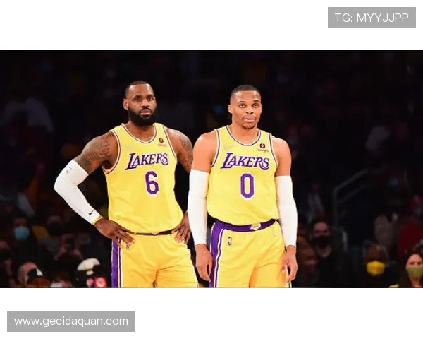 超越老库里黄蜂三分再创新高